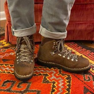 Italian made leather mountaineering boots